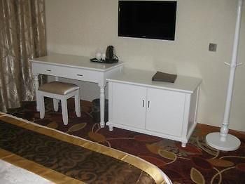 Guilin Bolish Hotel Экстерьер фото